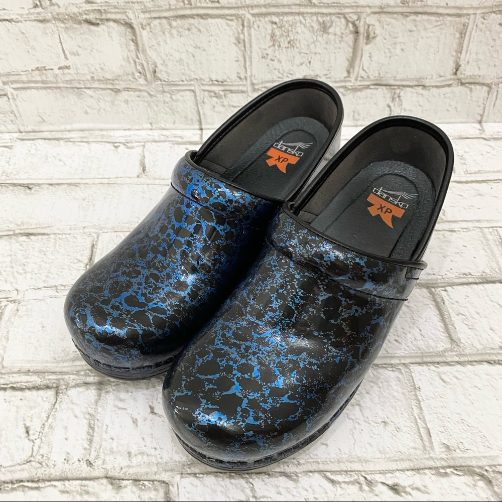 DANSKO XP Moon Blue/Black Patent Leather Professional XP Clogs Size 38 7.5-8US